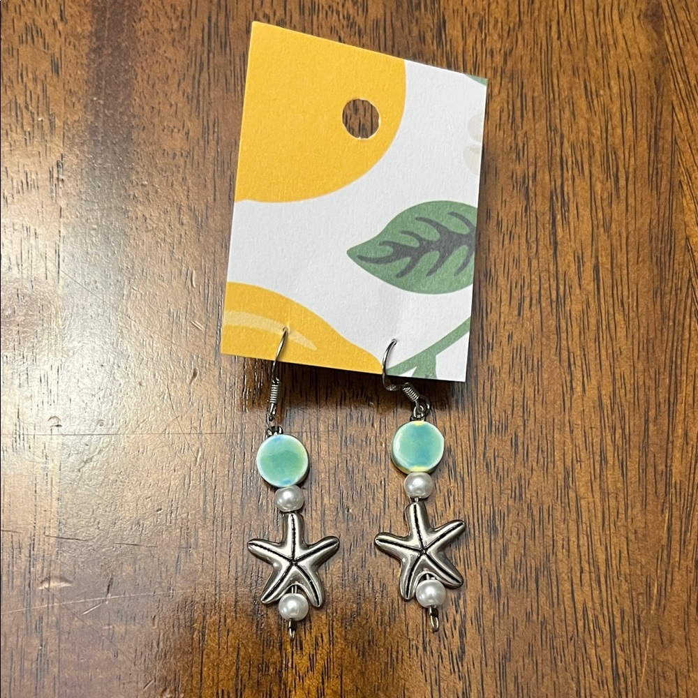 NWT silver starfish earrings